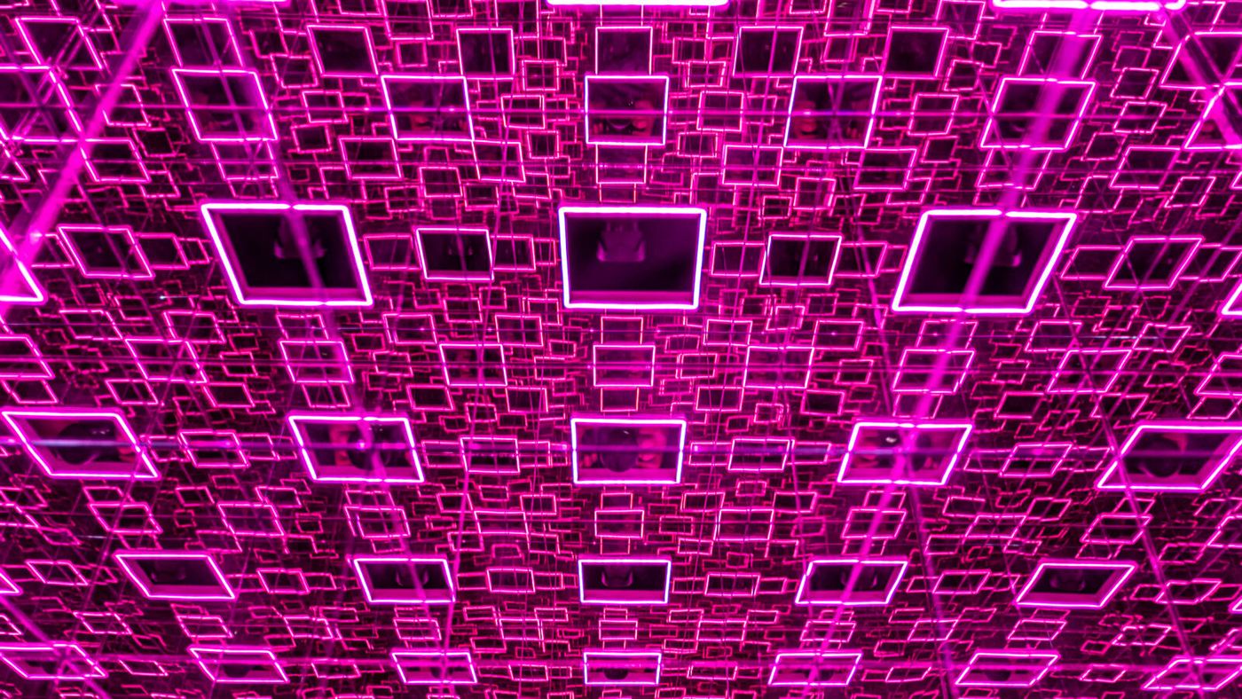Illusion Museum Berlin pink neon mirror installation